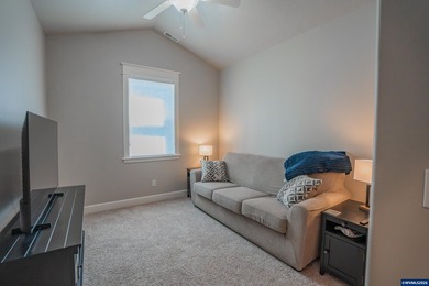 Rare opportunity to own a stunning furnished lakefront townhome - photo 25