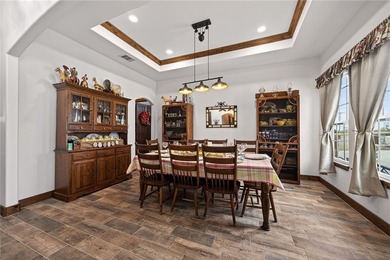 Luxury Lake Front 5 bed 3.5 bath home nestled at the south end - photo 26