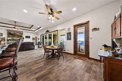 Luxury Lake Front 5 bed 3.5 bath home nestled at the south end - photo 28