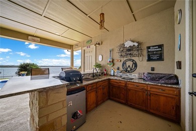 Luxury Lake Front 5 bed 3.5 bath home nestled at the south end - photo 32