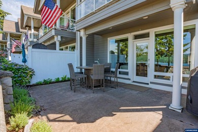 Rare opportunity to own a stunning furnished lakefront townhome - photo 33