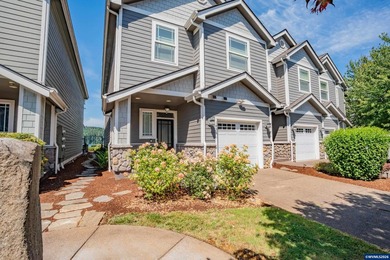 Rare opportunity to own a stunning furnished lakefront townhome - photo 35