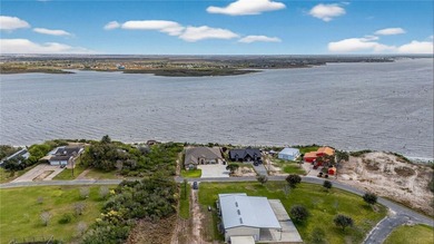 Luxury Lake Front 5 bed 3.5 bath home nestled at the south end - photo 39