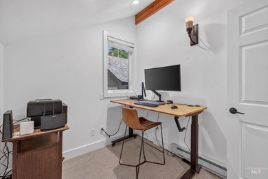 Timeless mountain lodge coupled with new mountain modern - photo 39