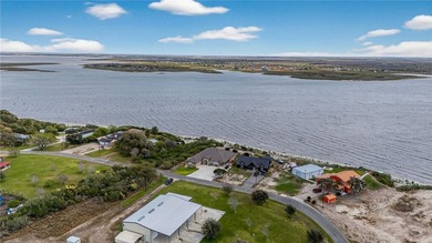 Luxury Lake Front 5 bed 3.5 bath home nestled at the south end - photo 40