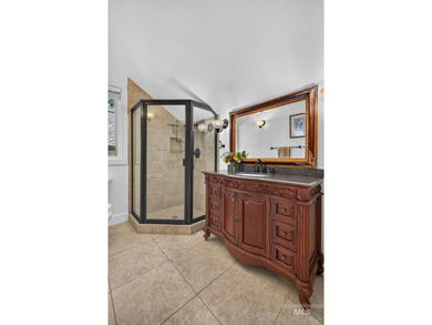 Timeless mountain lodge coupled with new mountain modern - photo 40
