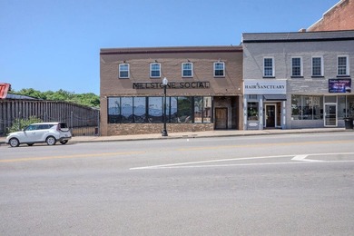 Opportunity for Lease or Purchase. This building has tremendous - photo 40