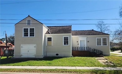 Lake Pontchartrain Home For Sale in New Orleans Louisiana