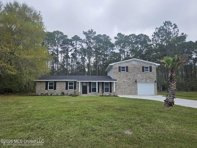 Welcome to your dream home! This beautiful smart home is - photo 1