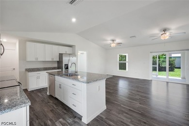 This beautifully built 2024 home offers 3 bedrooms, 2 bathrooms - photo 8
