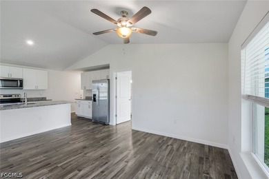 This beautifully built 2024 home offers 3 bedrooms, 2 bathrooms - photo 10
