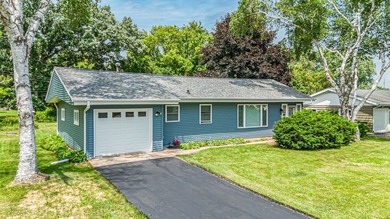 Lake Winnebago Home For Sale in Oshkosh Wisconsin