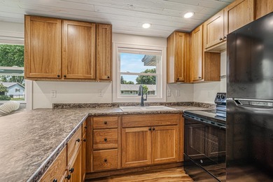 Charming and beautifully updated 3 bedroom 1 bath home situated - photo 3