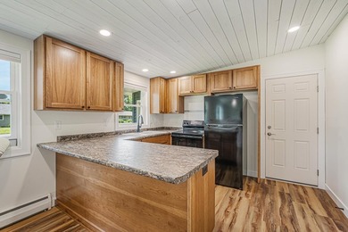 Charming and beautifully updated 3 bedroom 1 bath home situated - photo 5