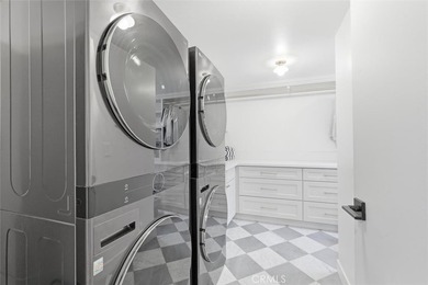Exceptional Hill Section property on a rare 10,000 sq ft double - photo 14
