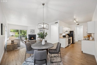 Charming, light-filled condo in the heart of Goose Hollow. This - photo 14