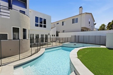 Exceptional Hill Section property on a rare 10,000 sq ft double - photo 15