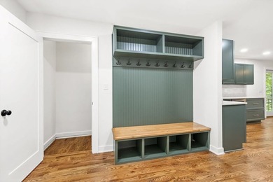 Beautifully renovated lakefront contemporary home, complete with - photo 20