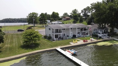 Enjoy lake living at its best in this charming 2-bedroom condo - photo 1