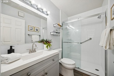 Charming, light-filled condo in the heart of Goose Hollow. This - photo 24