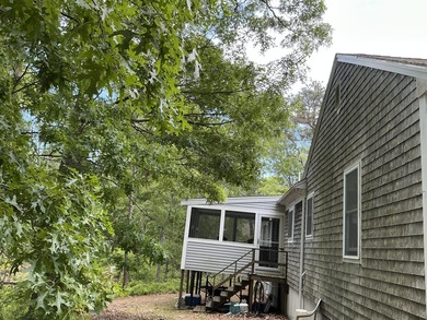 Very spacious 3 bedroom ranch in very convenient location close - photo 29
