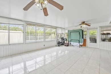 Private Florida resort-style brick home with screened pool - photo 30