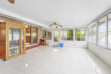 Private Florida resort-style brick home with screened pool - photo 31