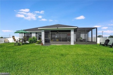 Picture-Perfect Estate in a Prime Location with Transferable VA - photo 2