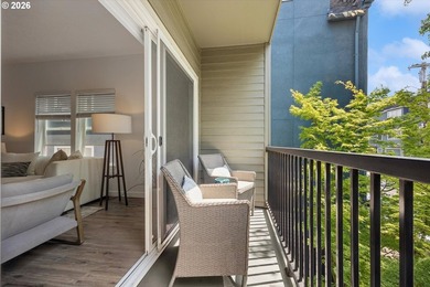 Charming, light-filled condo in the heart of Goose Hollow. This - photo 32