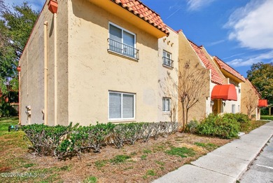 Perfect for an owner occupant or investor! Welcome to effortless - photo 2