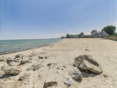 Wake up to breathtaking Lake Erie views every day in this - photo 50