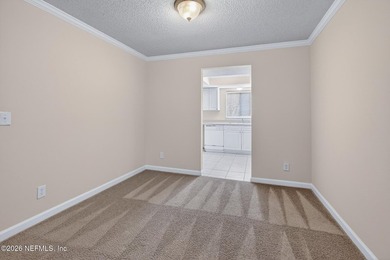 Perfect for an owner occupant or investor! Welcome to effortless - photo 10
