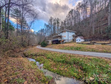 Lake Home For Sale in Green Mountain, North Carolina
