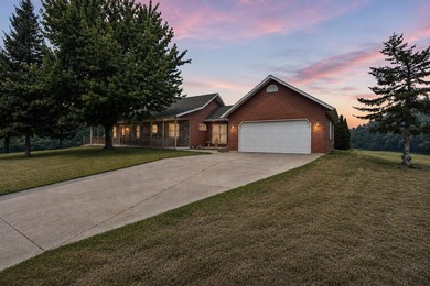The drive in says it all! A long, tree-lined driveway leads to - photo 3