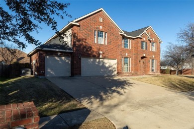Lake Home Sale Pending in Mansfield, Texas