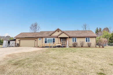 Beautifully updated 4-bedroom, 3 full-bath home on 2.54 acres in - photo 2