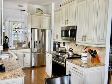 Welcome to this dreamy 3-bedroom, 2-bath pool home located in - photo 10