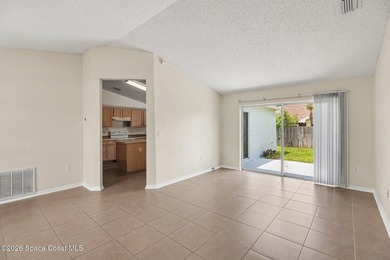 Fantastic beach side charmer, just a stone's throw to the ocean - photo 11
