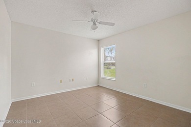 Fantastic beach side charmer, just a stone's throw to the ocean - photo 12