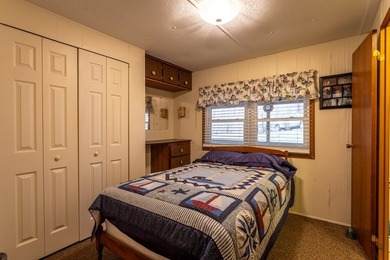 Welcome to your lakefront escape in the Holiday Shores - photo 12