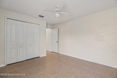 Fantastic beach side charmer, just a stone's throw to the ocean - photo 13