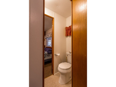 Welcome to your lakefront escape in the Holiday Shores - photo 14