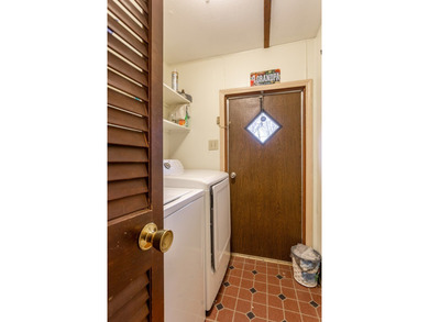 Welcome to your lakefront escape in the Holiday Shores - photo 17