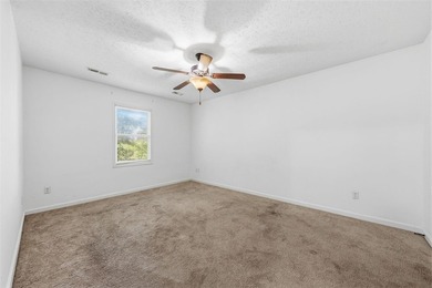 This beautiful 4 bedroom 2.5 bath home offers the perfect - photo 19