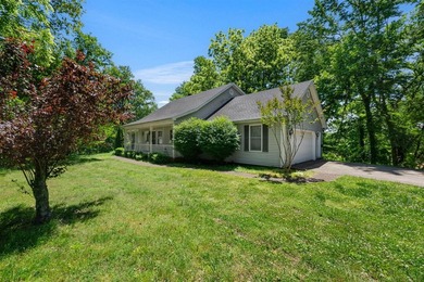 This beautiful 4 bedroom 2.5 bath home offers the perfect - photo 23