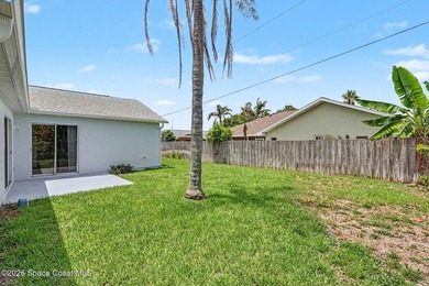 Fantastic beach side charmer, just a stone's throw to the ocean - photo 23