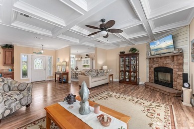 Immaculately maintained and offering more than 2,200 square feet - photo 4