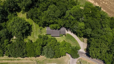 This beautiful 4 bedroom 2.5 bath home offers the perfect - photo 25