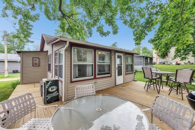 Two cabins offered together for one price, providing excellent - photo 1