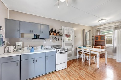 Two cabins offered together for one price, providing excellent - photo 4
